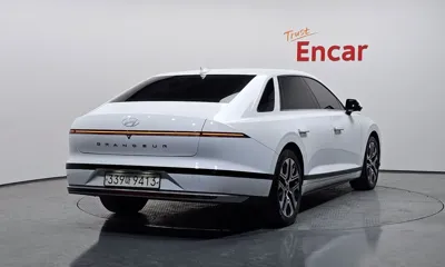 Hyundai Grandeur 2023, 78026 км, за 18345.06 USD