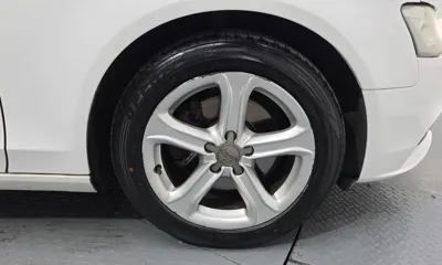 Audi A4 2015, 79247 км, за 3907.28 USD