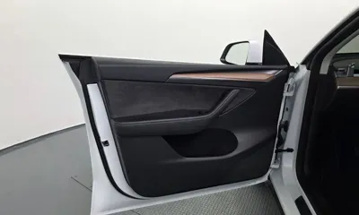 Tesla Model Y 2022, 28544 км, за 32178.37 USD - фото 24