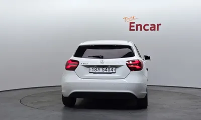 Mercedes-Benz A-Class 2018, 73391 км, за 7469.6 USD