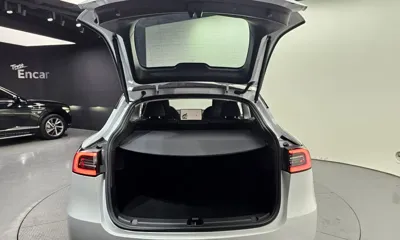 Tesla Model Y 2024, 17480 км, за 25928.84 USD - фото 20