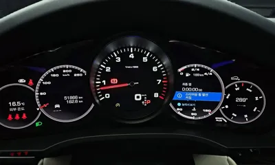 Porsche Cayenne 2021, 51866 км, за 64329.79 USD - фото 8