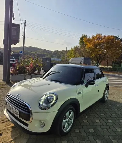 MINI Cooper · 2018 год