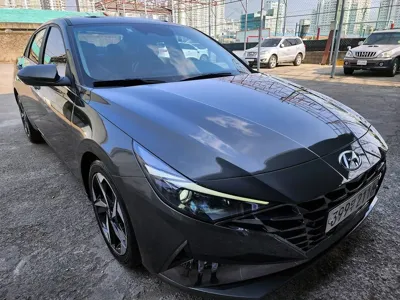 Hyundai Avante 2021, 122595 км, за 9184.01 USD