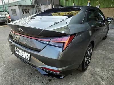 Hyundai Avante 2021, 122595 км, за 9184.01 USD