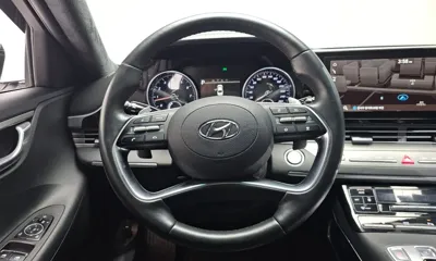 Hyundai Grandeur 2023, 79903 км, за 12406.46 USD - фото 13