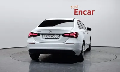 Mercedes-Benz A-Class 2020, 61674 км, за 13029.32 USD