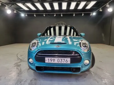 MINI Cooper Convertible 2017, 99184 км, за 8970.94 USD