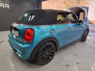 MINI Cooper Convertible 2017, 99184 км, за 8970.94 USD