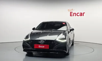 Hyundai Sonata 2022, 68675 км, за 10394.59 USD