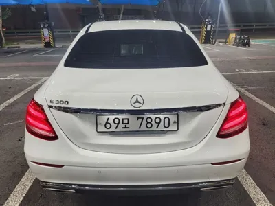 Mercedes-Benz E-Class 2019, 39500 км, за 25289.01 USD