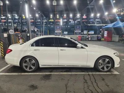 Mercedes-Benz E-Class 2019, 39500 км, за 25289.01 USD - фото 12