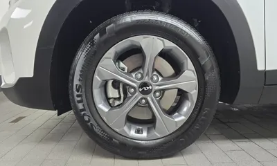 Kia Seltos 2025, 31700 км, за 15471.62 USD