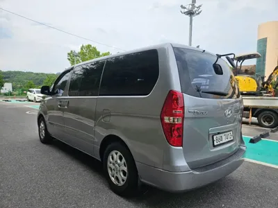 Hyundai Starex 2011, 186458 км, за 1969.28 USD