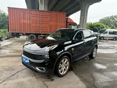Lynk & Co 01 · 2018 год