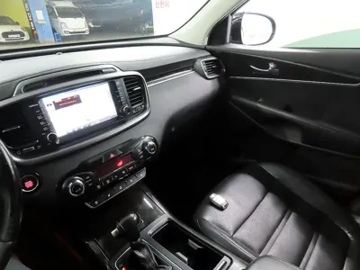 Kia Sorento 2015, 103299 км, за 8385.88 USD - фото 17