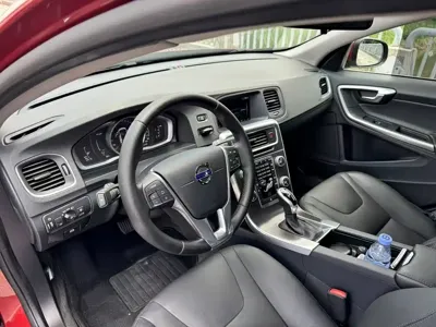 Volvo V60 2016, 138100 км, за 7497.73 USD - фото 12