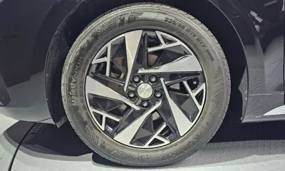 Hyundai Grandeur 2023, 67939 км, за 18379.94 USD