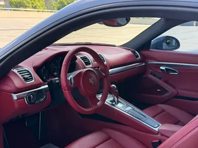 Porsche Cayman 2015, 82000 км, за 27927.65 USD