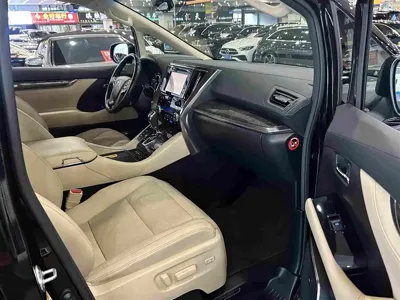 Toyota Vellfire 2019, 150000 км, за 55884.58 USD