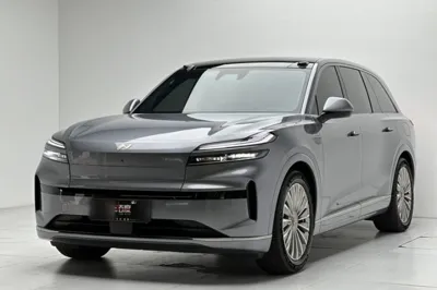 ONVO Luxeed L90 · 2025 год