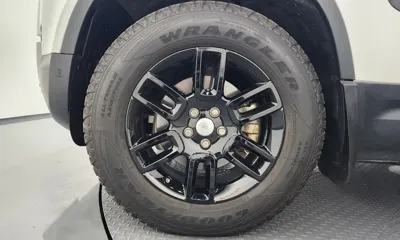 Land Rover Defender 2020, 61490 км, за 34413.25 USD