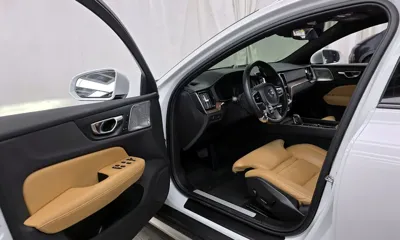 Volvo V60 2021, 42636 км, за 23419.22 USD - фото 10