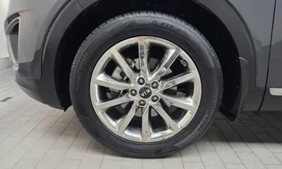 Kia Sorento 2015, 173925 км, за 6825.71 USD