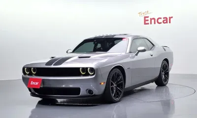 Dodge Challenger · 2017 год