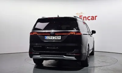 Kia Canival 2021, 110385 км, за 15887.4 USD