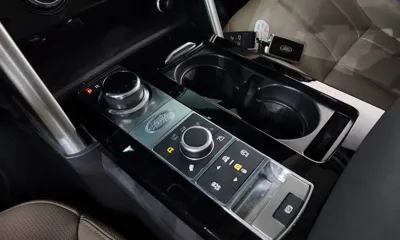 Land Rover Discovery 2019, 86603 км, за 21793.36 USD - фото 9