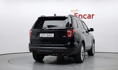 Ford Explorer 2018, 107028 км, за 10401.09 USD