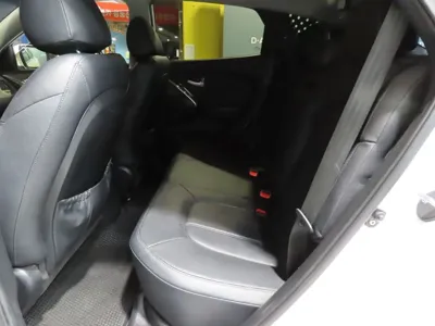 Hyundai Tucson 2014, 101932 км, за 5185.77 USD - фото 17