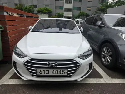 Hyundai Avante · 2017 год