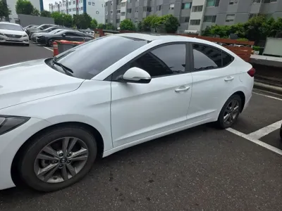 Hyundai Avante 2017, 136000 км, за 4647.99 USD