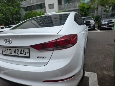 Hyundai Avante 2017, 136000 км, за 4647.99 USD