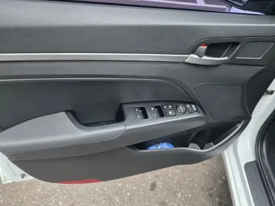 Hyundai Avante 2017, 136000 км, за 4647.99 USD - фото 7