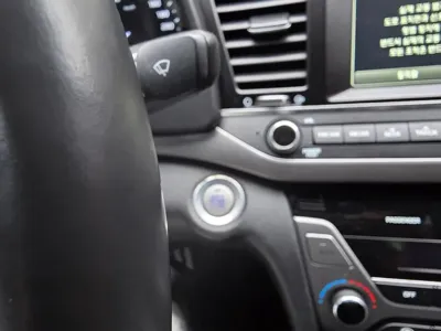Hyundai Avante 2017, 136000 км, за 4647.99 USD - фото 12