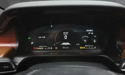 Lincoln Aviator 2021, 123121 км, за 18084.85 USD - фото 8