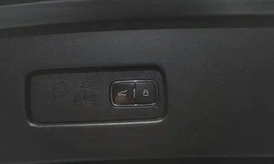 Lincoln Aviator 2021, 123121 км, за 18084.85 USD - фото 29
