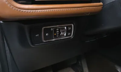 Lincoln Aviator 2021, 123121 км, за 18084.85 USD - фото 33