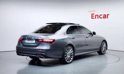 Mercedes-Benz E-Class 2021, 58598 км, за 24644.86 USD