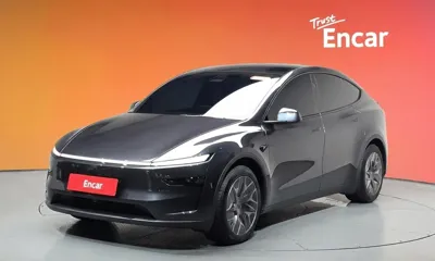 Tesla Model Y · 2026 год