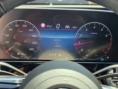 Mercedes-Benz E-Class 2025, 13185 км, за 62353.95 USD - фото 6