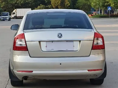 Skoda Octavia 2014, 130000 км, за 2465.01 USD