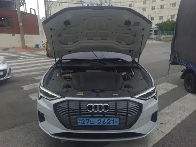 Audi e-tron 2022, 87346 км, за 28882.76 USD