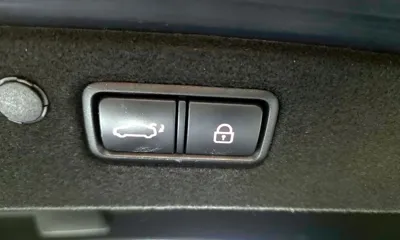 Hyundai Grandeur 2020, 85672 км, за 14065.24 USD - фото 31