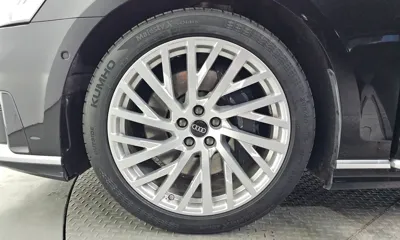 Audi A8 2021, 57505 км, за 37926.13 USD