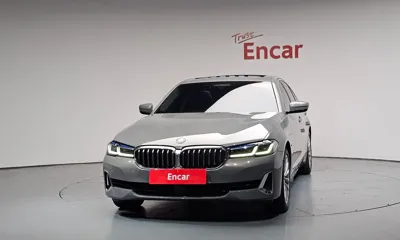 BMW 5-Series 2022, 76982 км, за 22671.02 USD