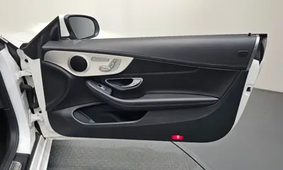 Mercedes-Benz C-Class 2023, 102066 км, за 20933.44 USD - фото 25